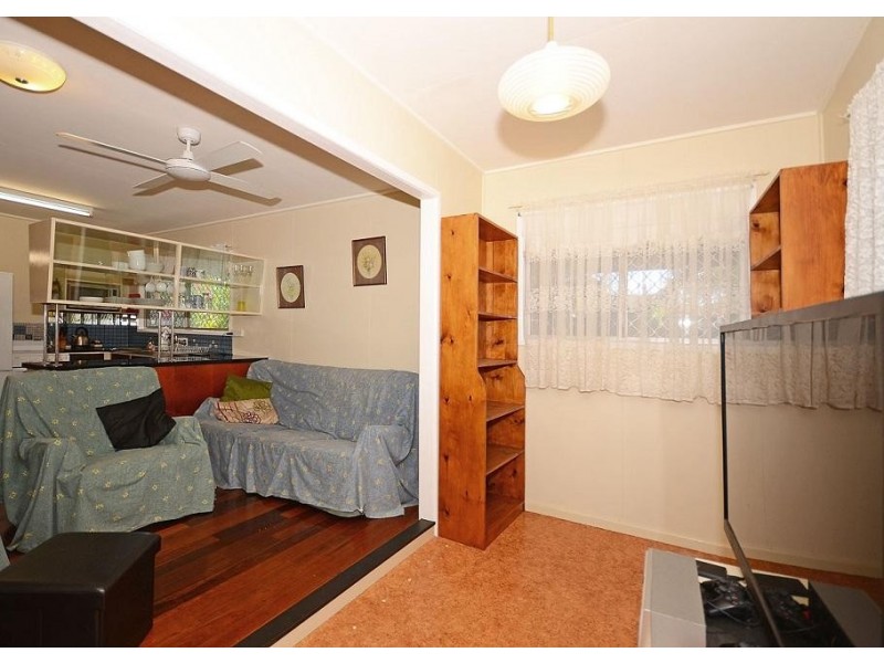 4 White Street, Point Vernon QLD 4655