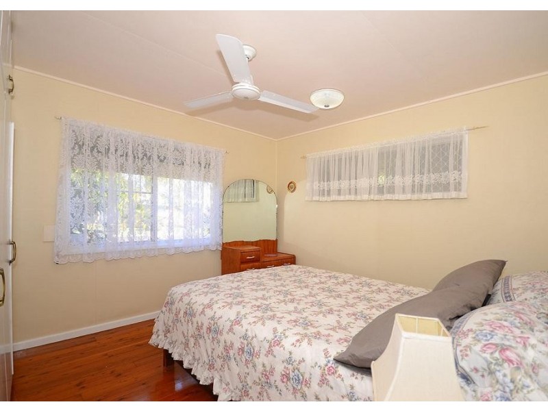 4 White Street, Point Vernon QLD 4655