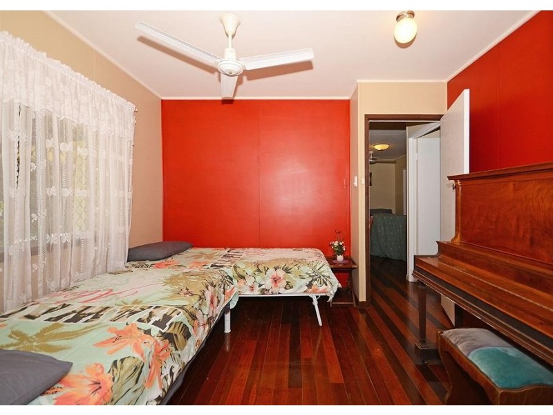 4 White Street, Point Vernon QLD 4655