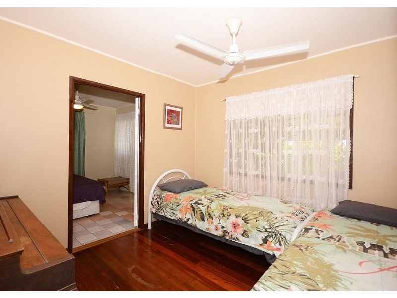 4 White Street, Point Vernon QLD 4655