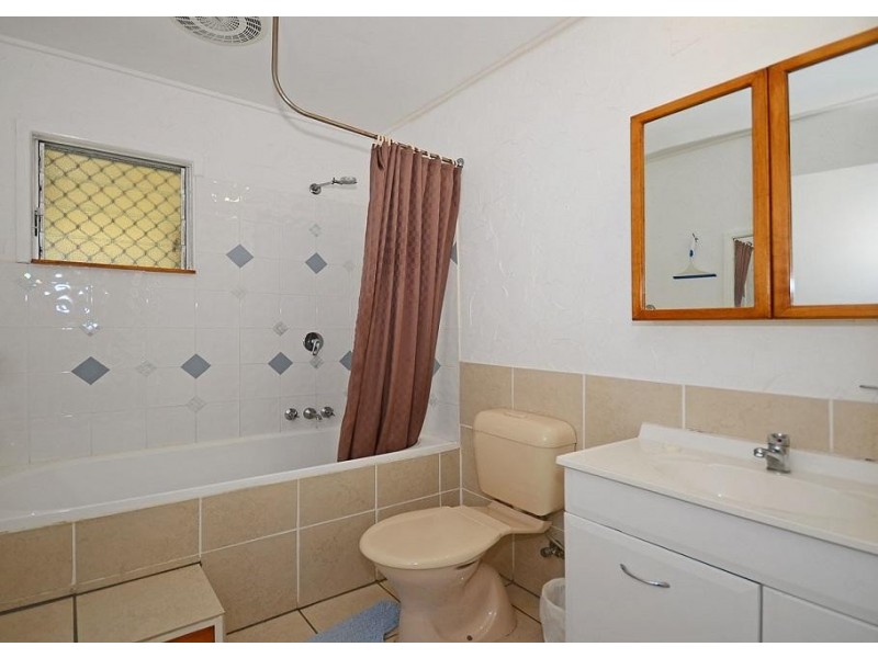 4 White Street, Point Vernon QLD 4655