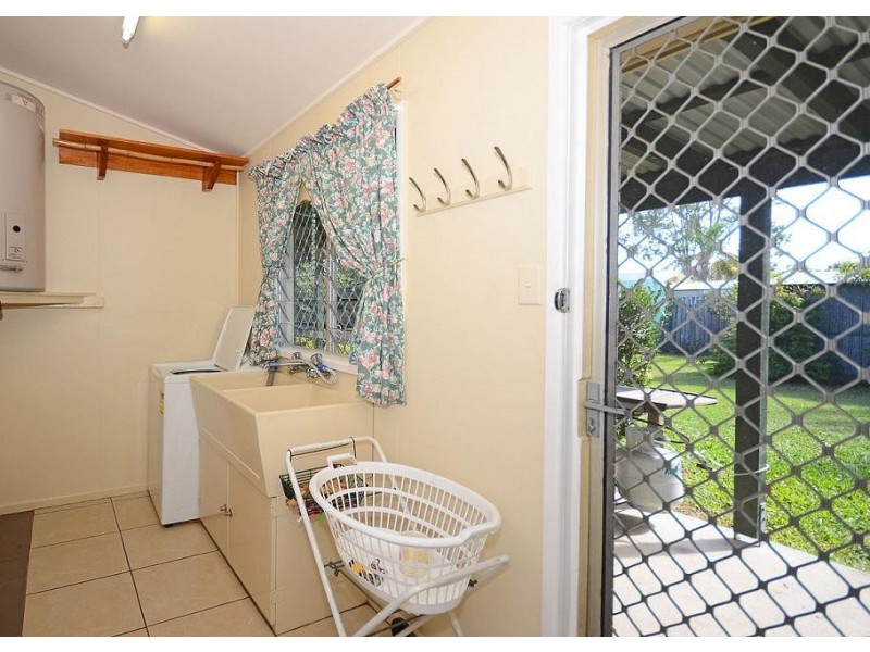 4 White Street, Point Vernon QLD 4655