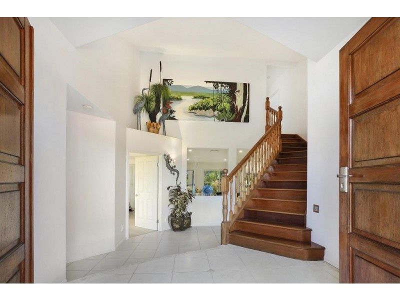 18 Lakeside Drive, Peregian Springs QLD 4573