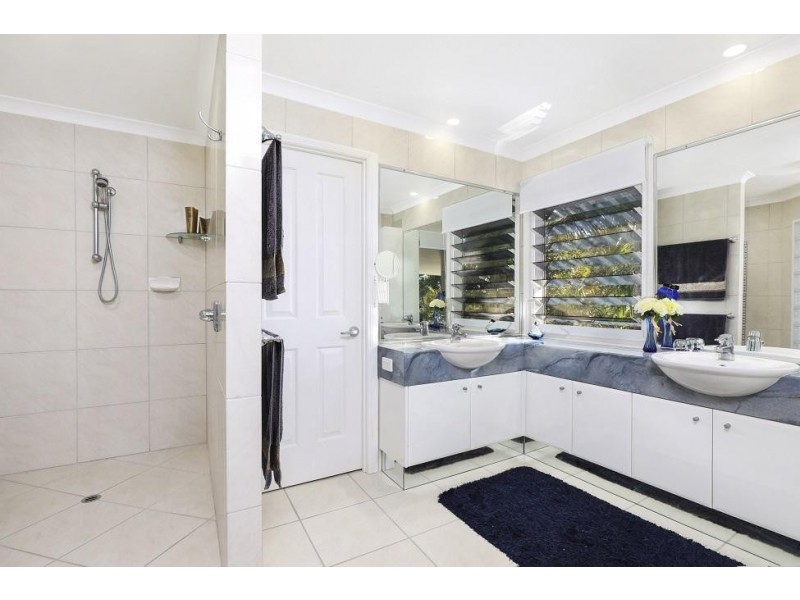 18 Lakeside Drive, Peregian Springs QLD 4573