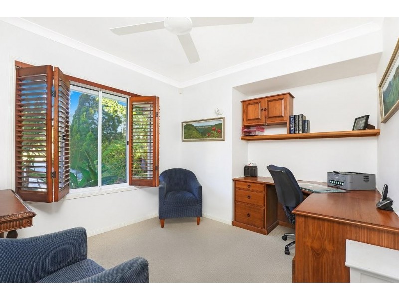 18 Lakeside Drive, Peregian Springs QLD 4573