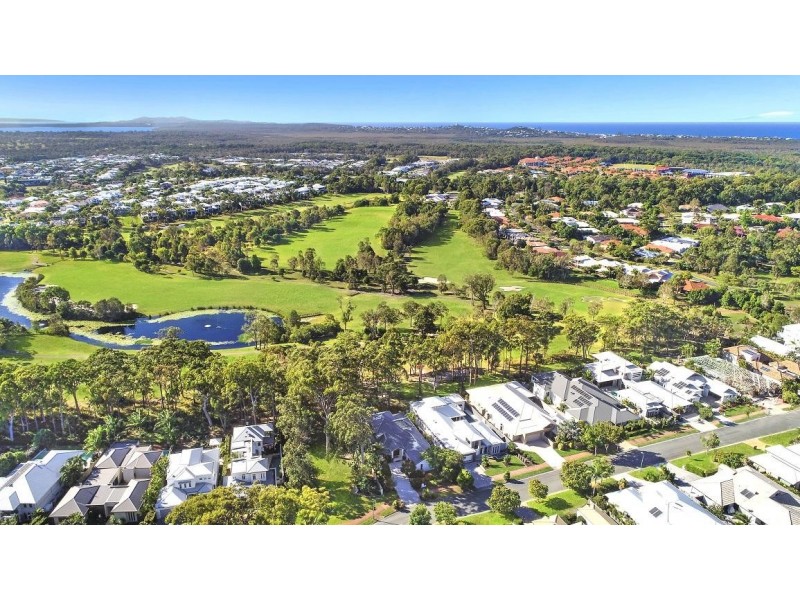 18 Lakeside Drive, Peregian Springs QLD 4573