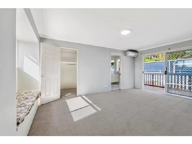 172 Castile Crescent, Edens Landing QLD 4207