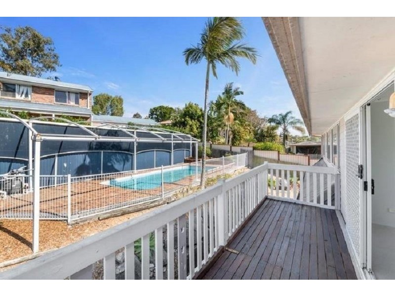172 Castile Crescent, Edens Landing QLD 4207