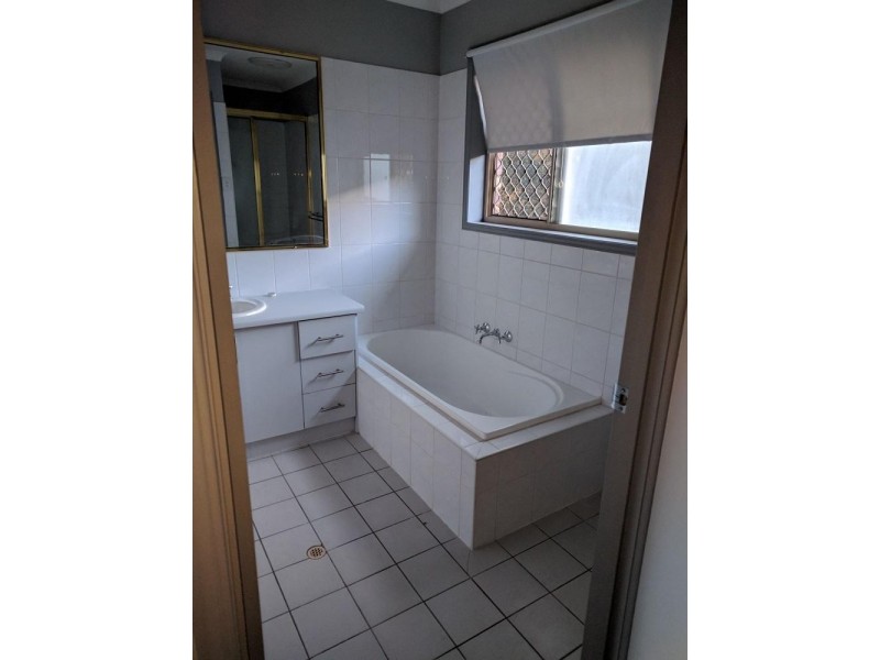 27/13 Bridge Street, Redbank QLD 4301