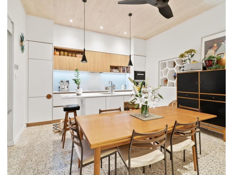 8 Wesley Street, South Fremantle WA 6162