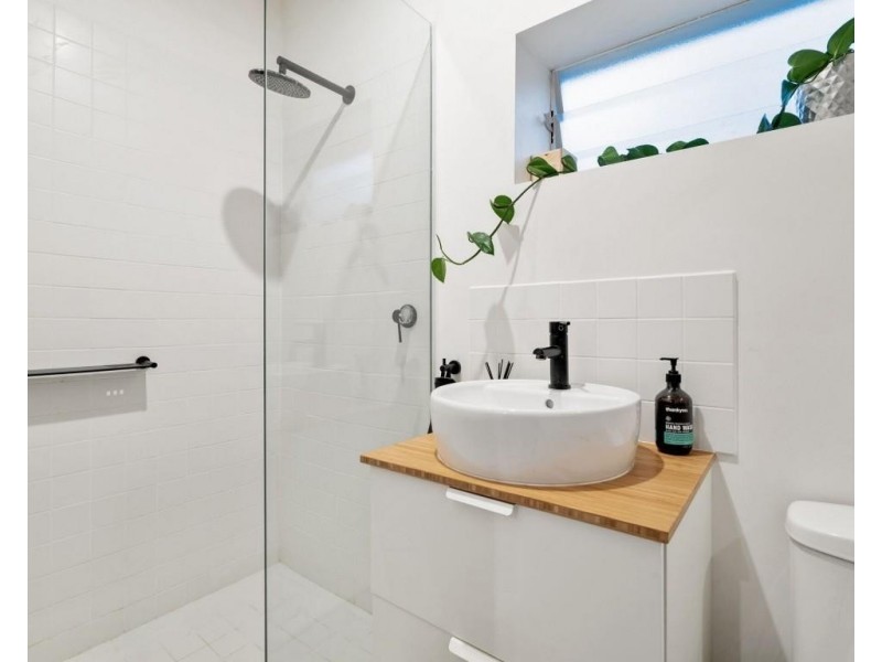 8 Wesley Street, South Fremantle WA 6162