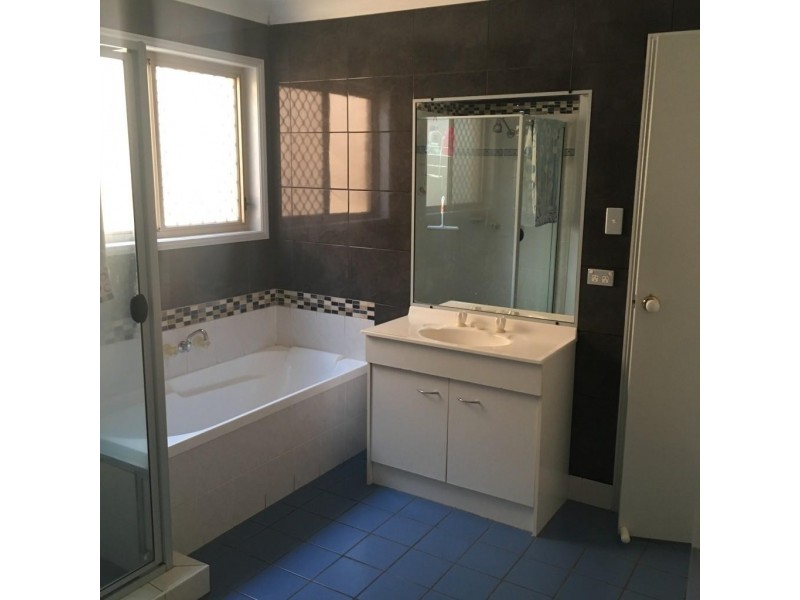 39 Karamea Avenue, Springfield QLD 4300