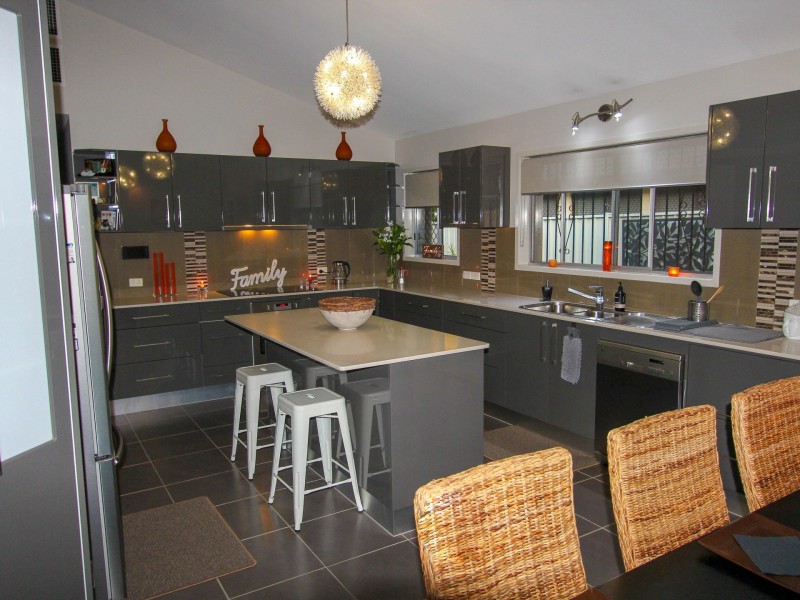 12 Dromos Street, Eight Mile Plains QLD 4113