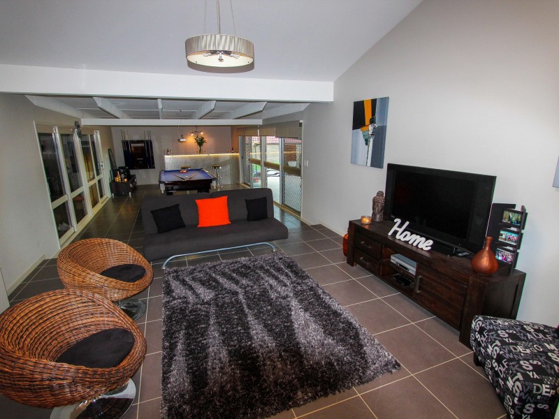 12 Dromos Street, Eight Mile Plains QLD 4113