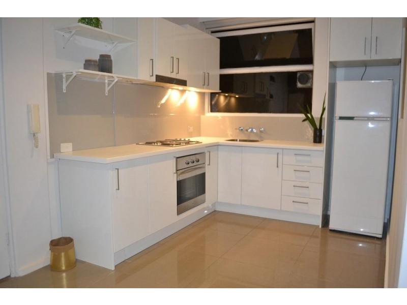 13/55 Barkly Street, St Kilda VIC 3182