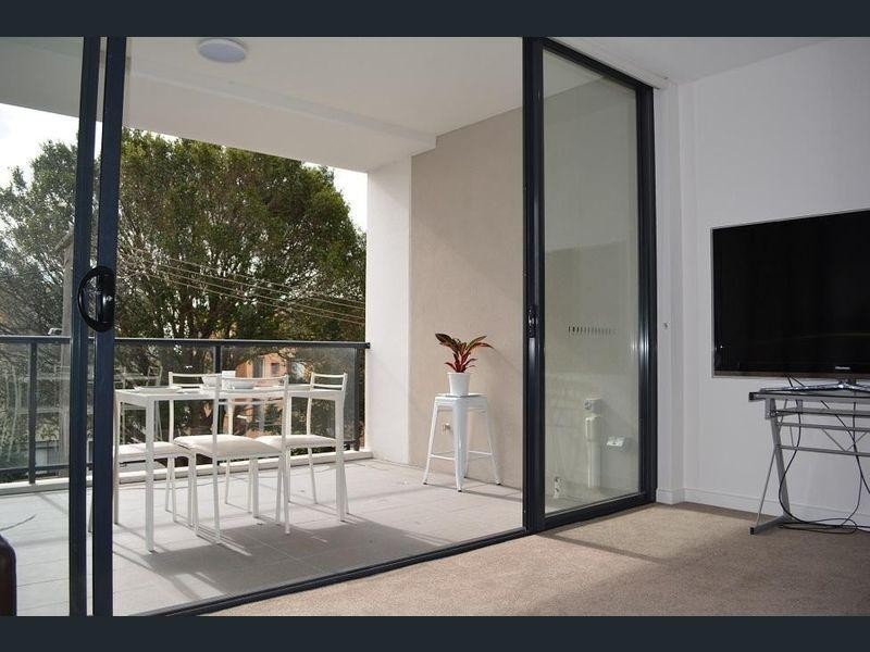 8/3 Wiseman Avenue, Wollongong NSW 2500