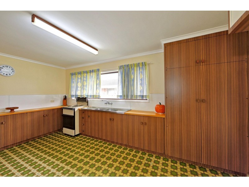 13 Hargreaves Street, Bundaberg South QLD 4670