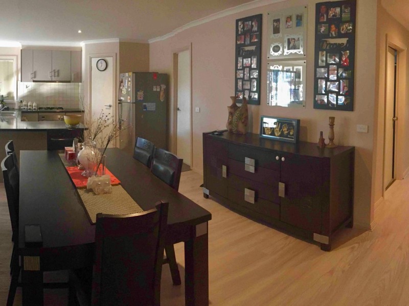 43 Tyndall Street, Cranbourne East VIC 3977