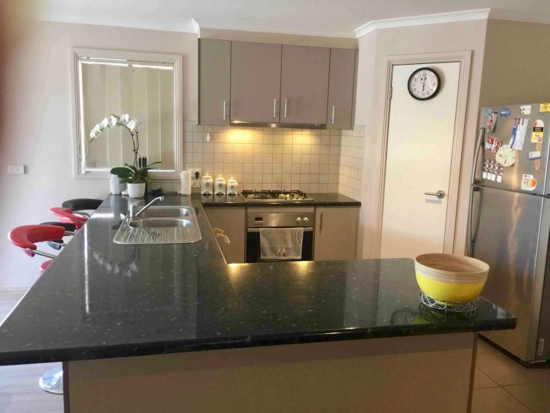 43 Tyndall Street, Cranbourne East VIC 3977