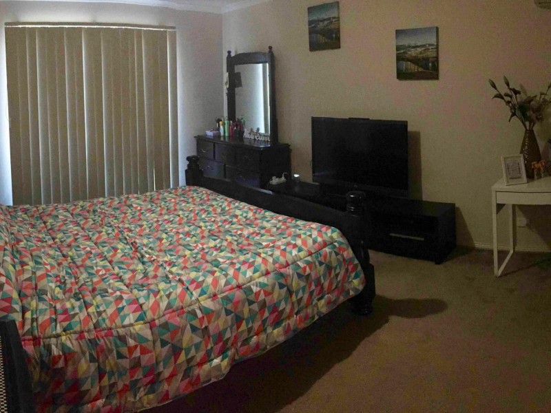 43 Tyndall Street, Cranbourne East VIC 3977