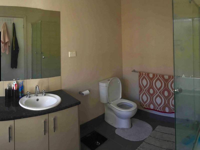 43 Tyndall Street, Cranbourne East VIC 3977