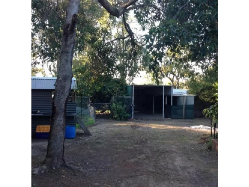 13 Landers Road, Lesmurdie WA 6076