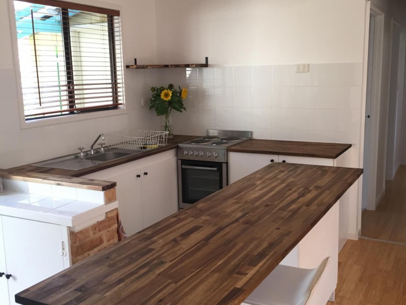 2 Sumpton Street, Hilton WA 6163