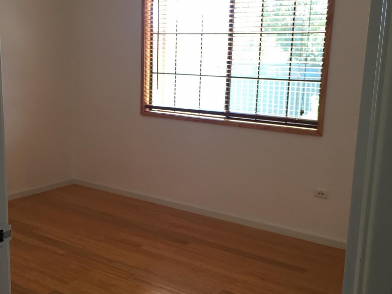 2 Sumpton Street, Hilton WA 6163