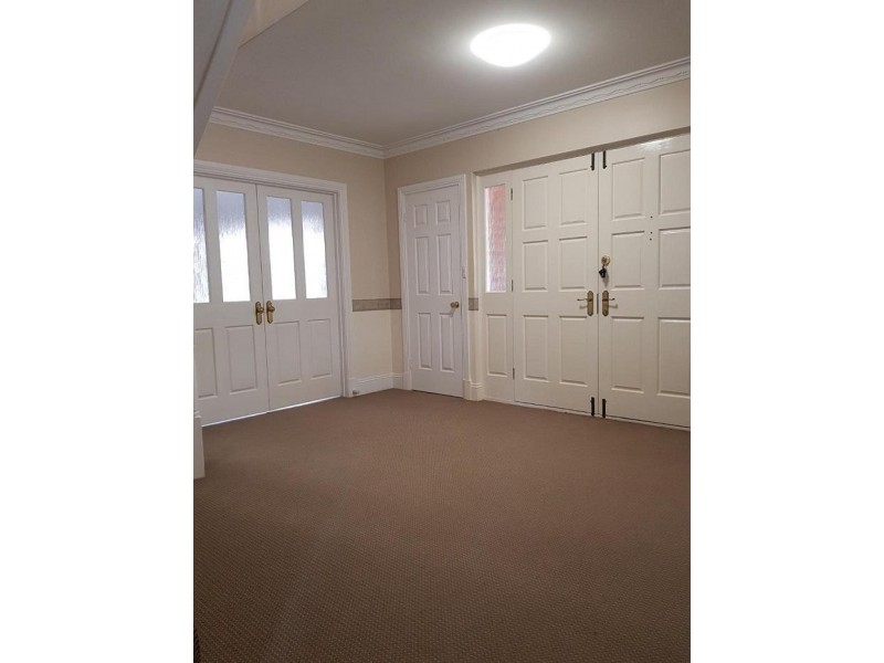 56 Warlingham Drive, Lesmurdie WA 6076