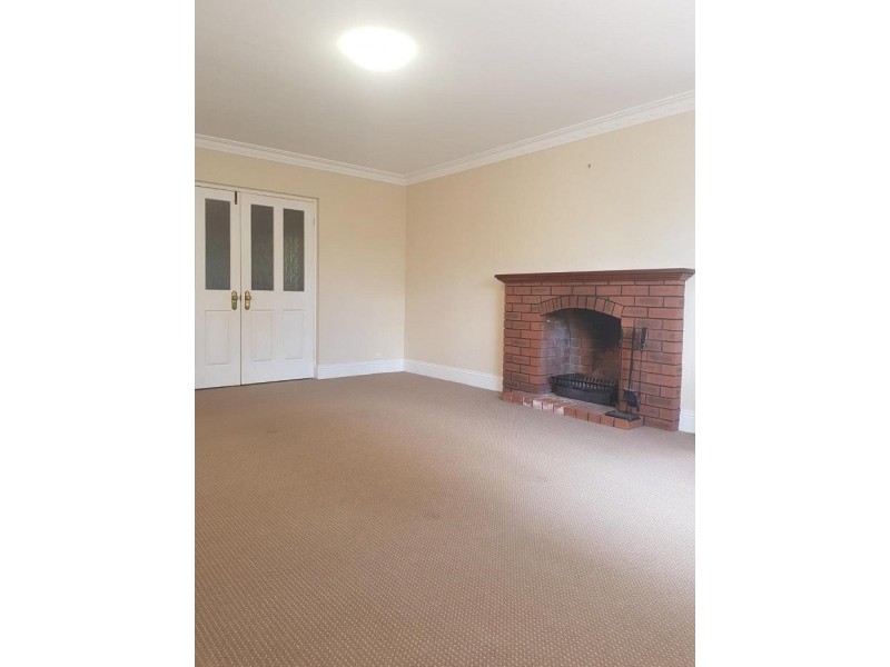 56 Warlingham Drive, Lesmurdie WA 6076