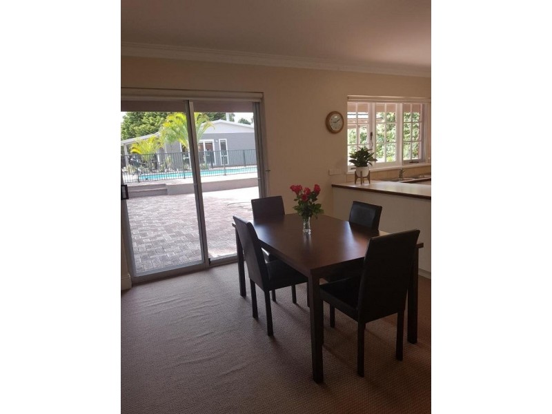 56 Warlingham Drive, Lesmurdie WA 6076