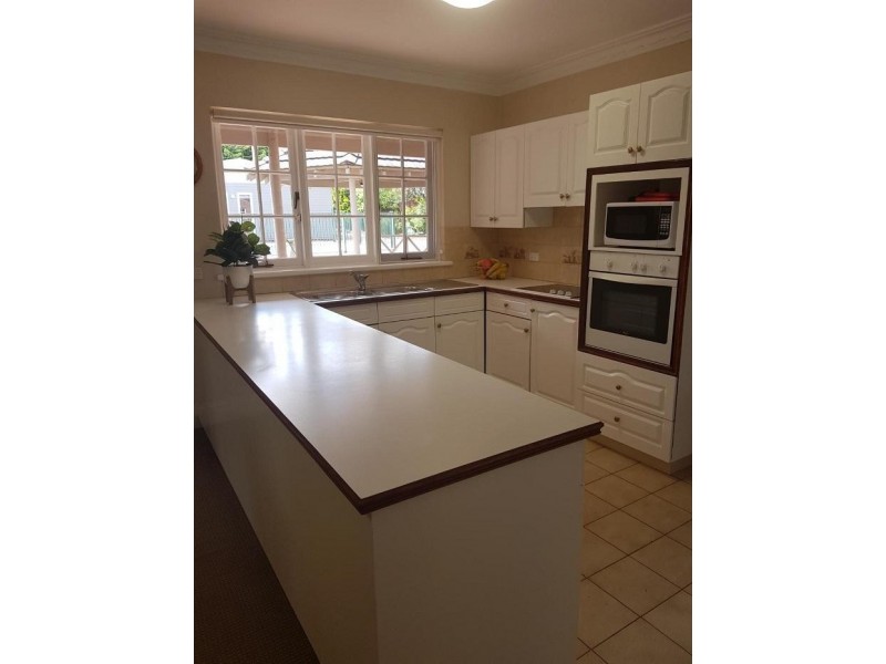 56 Warlingham Drive, Lesmurdie WA 6076