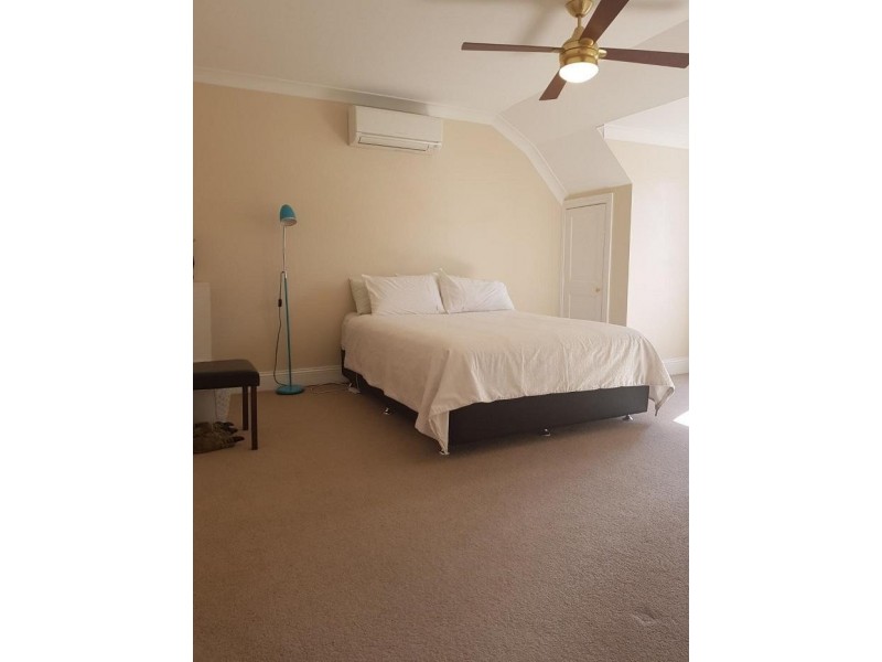 56 Warlingham Drive, Lesmurdie WA 6076