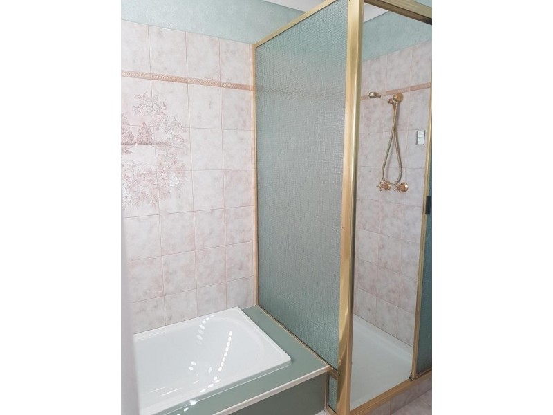 56 Warlingham Drive, Lesmurdie WA 6076