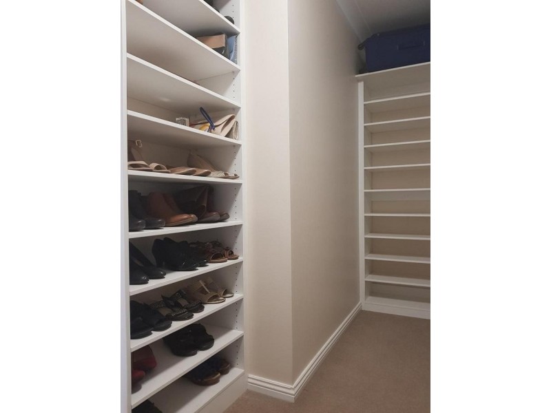 56 Warlingham Drive, Lesmurdie WA 6076