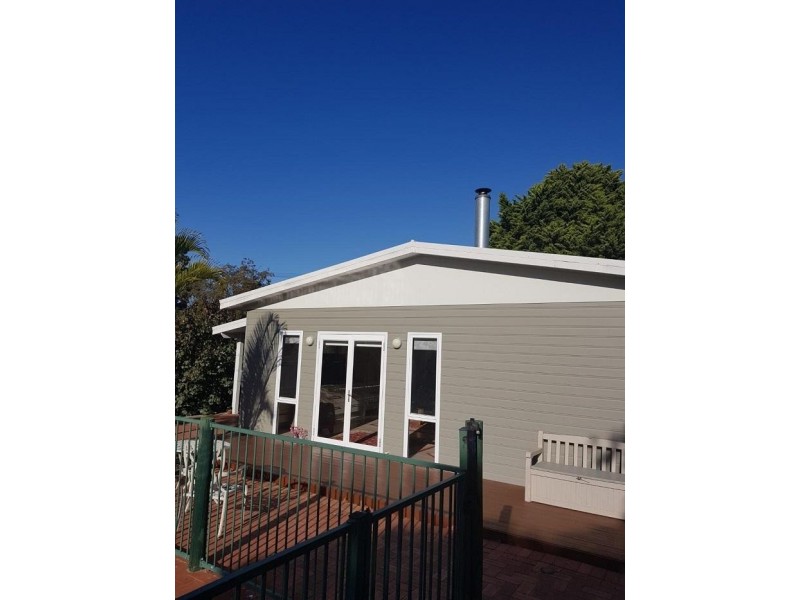 56 Warlingham Drive, Lesmurdie WA 6076