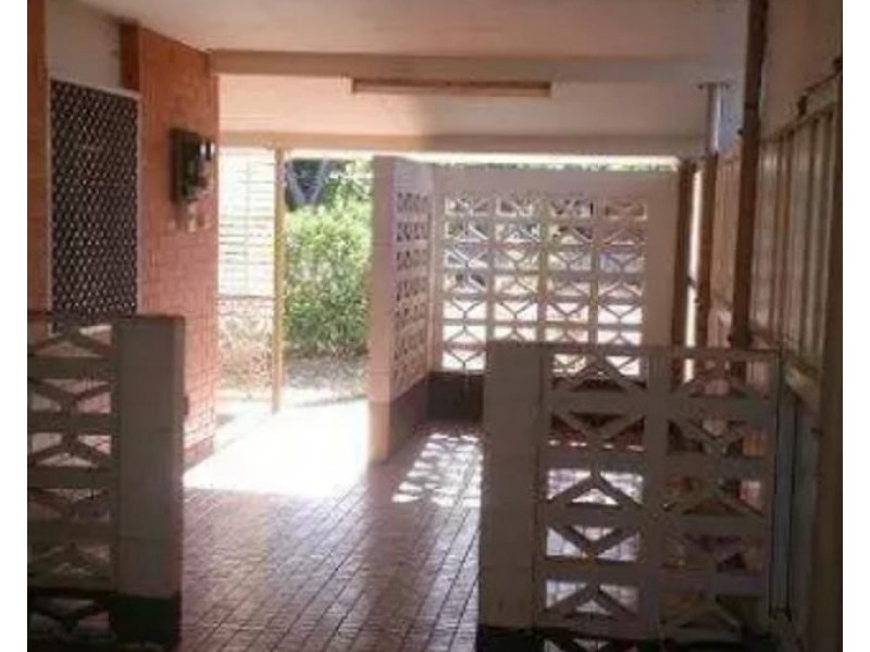 2 Fern Street, Holloways Beach QLD 4878