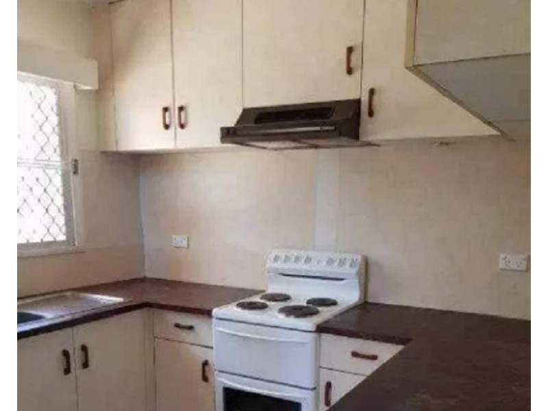 2 Fern Street, Holloways Beach QLD 4878