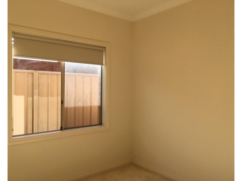 1 St Clements Street, Blair Athol SA 5084