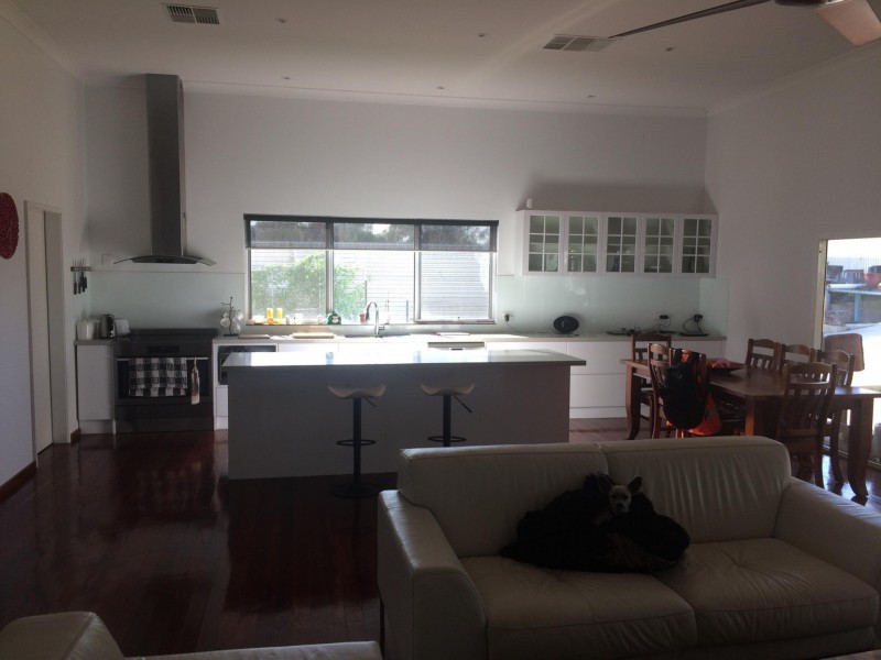 18 York Road, Northam WA 6401