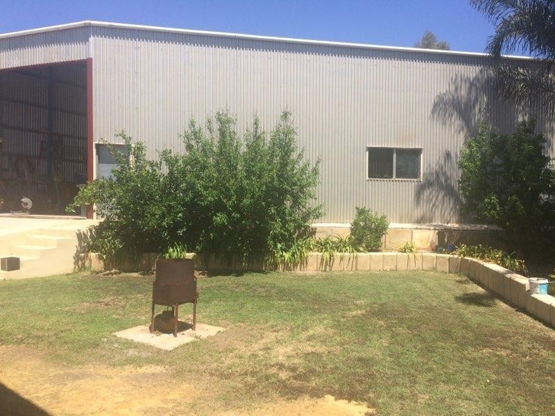 18 York Road, Northam WA 6401