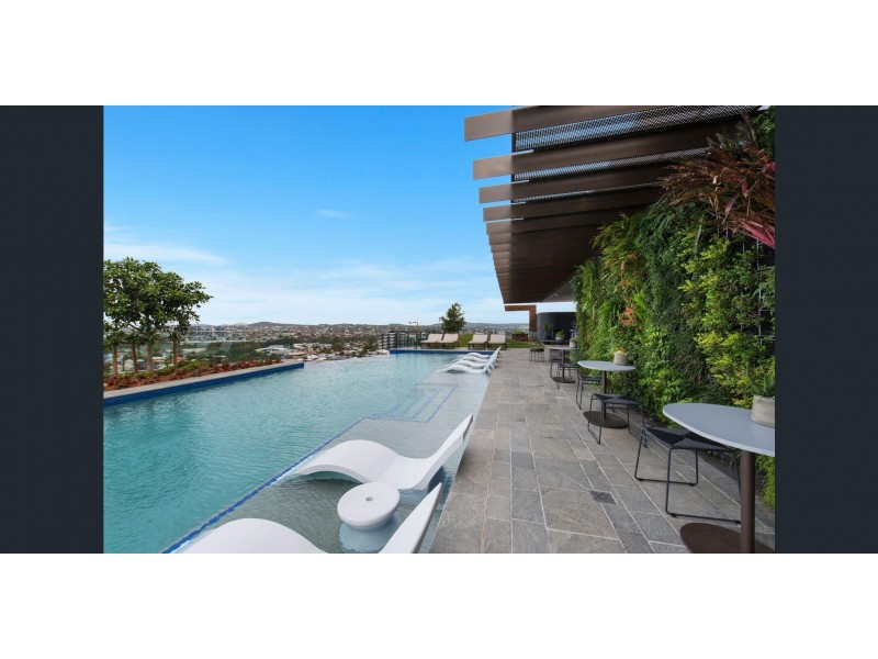 62 Logan Road, Woolloongabba QLD 4102