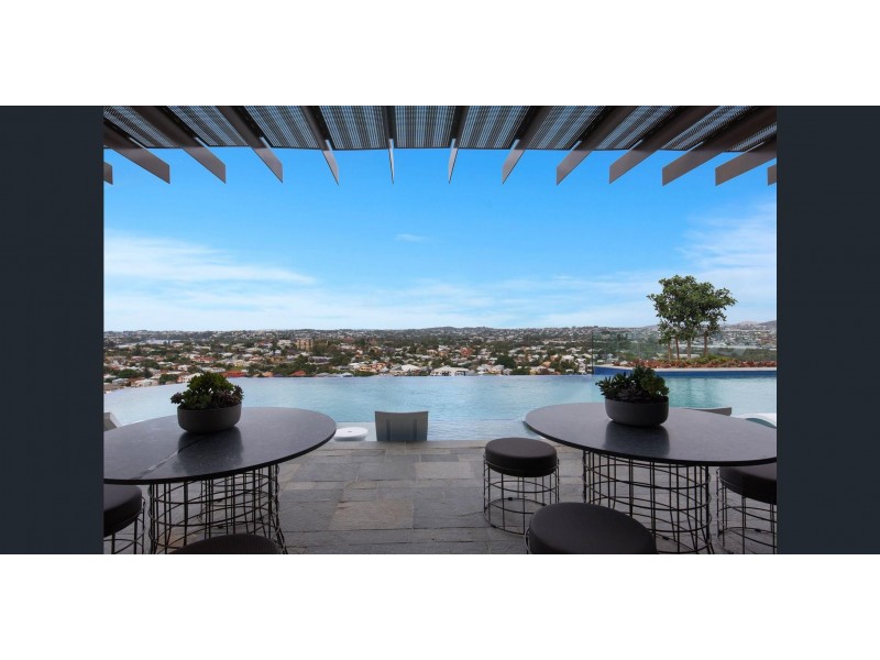 62 Logan Road, Woolloongabba QLD 4102