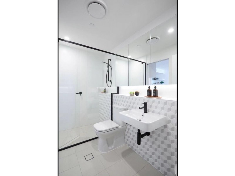 62 Logan Road, Woolloongabba QLD 4102