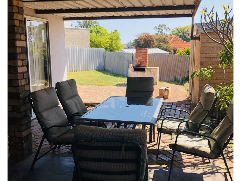 45 Mayflower Crescent, Craigie WA 6025