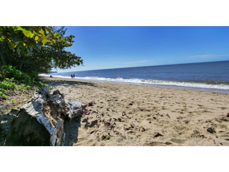 13 Mahogany Street, Holloways Beach QLD 4878