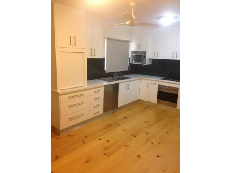 19 Sweet Street, Mundingburra QLD 4812