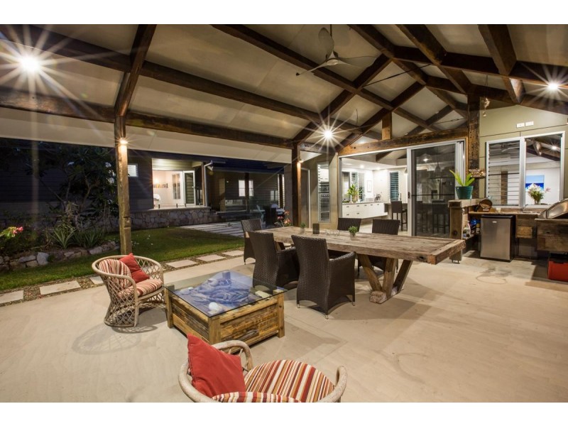 13 Voyager Street, South Mission Beach QLD 4852