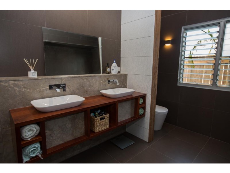 13 Voyager Street, South Mission Beach QLD 4852