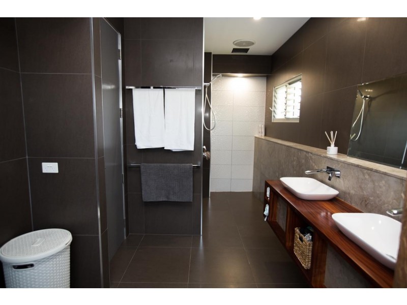 13 Voyager Street, South Mission Beach QLD 4852